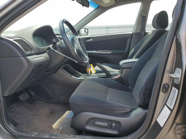 JTDBF32K820077807 - 2002 TOYOTA CAMRY LE GRAY photo 7