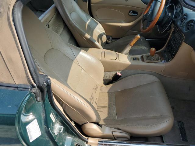 JM1NB353210214008 - 2001 MAZDA MX-5 MIATA BASE GREEN photo 10