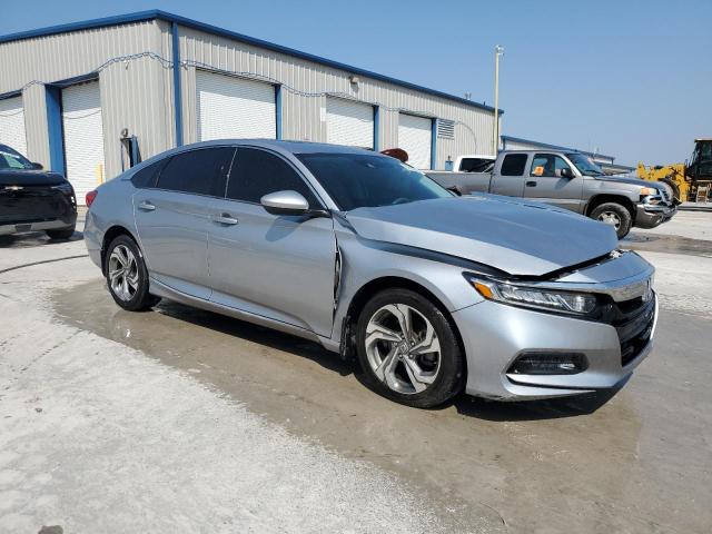 1HGCV1F44JA126891 - 2018 HONDA ACCORD EX 银色 照片 4