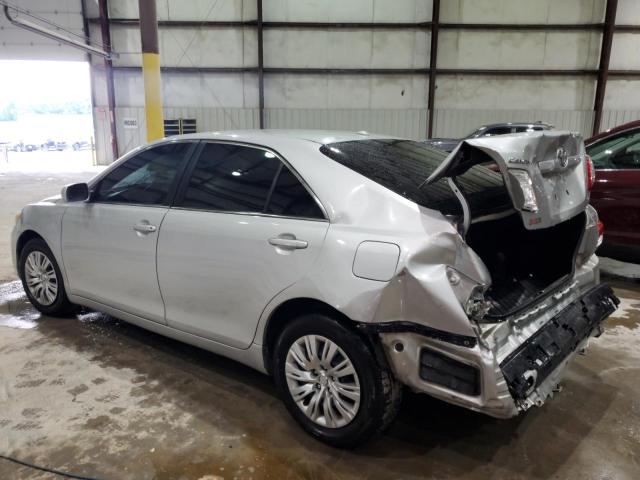 4T1BF3EK2BU655982 - 2011 TOYOTA CAMRY BASE SILVER photo 2