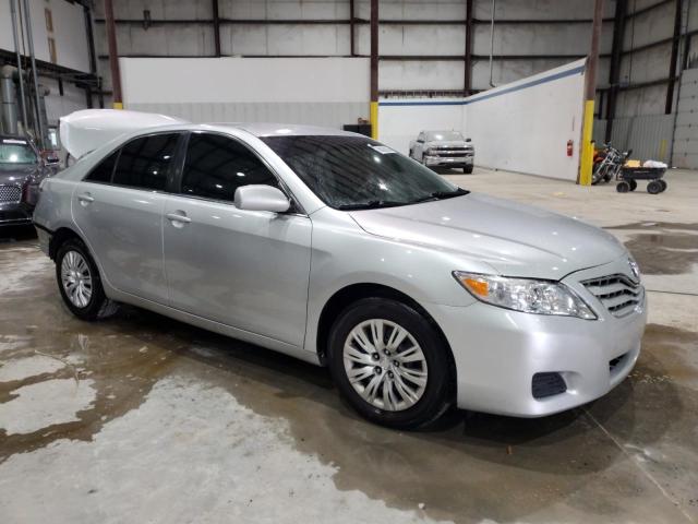 4T1BF3EK2BU655982 - 2011 TOYOTA CAMRY BASE SILVER photo 4