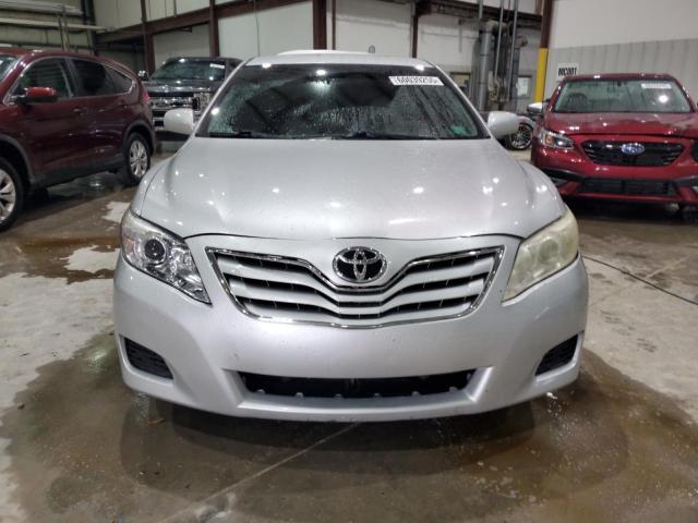 4T1BF3EK2BU655982 - 2011 TOYOTA CAMRY BASE SILVER photo 5