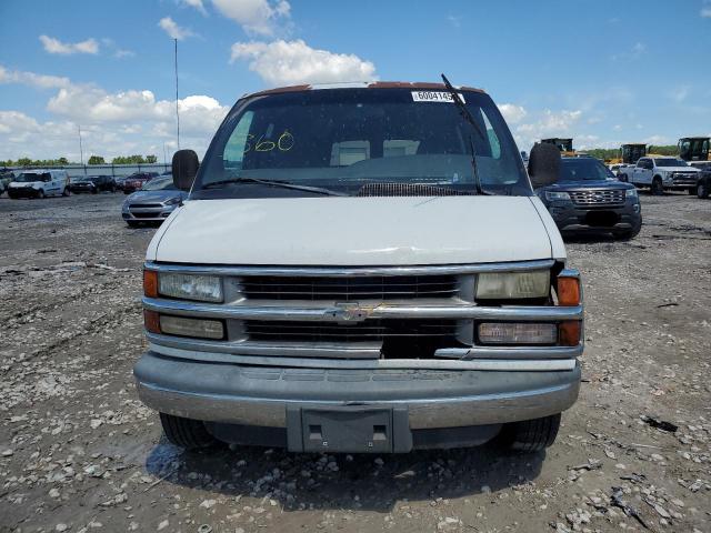 1GAHG39R921180151 - 2002 CHEVROLET EXPRESS G3 WHITE photo 5