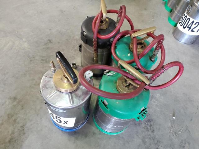 000003 - 2023 AMERICAN MOTORS PEST PUMP SILVER photo 5