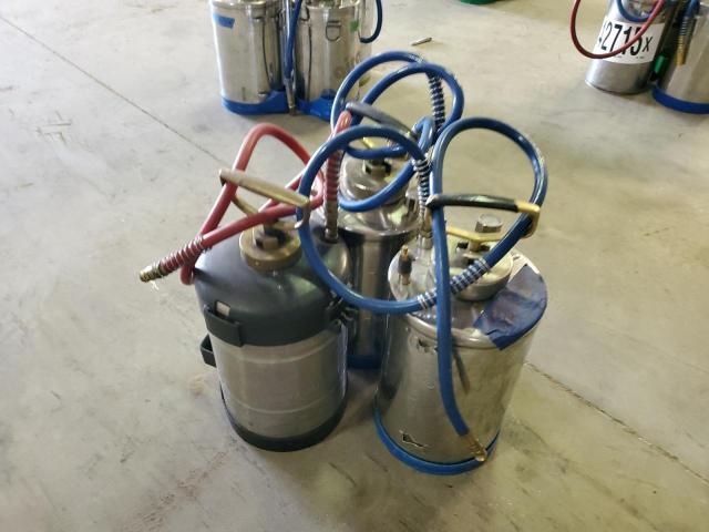 000006 - 2023 AMERICAN MOTORS PEST PUMP SILVER photo 2