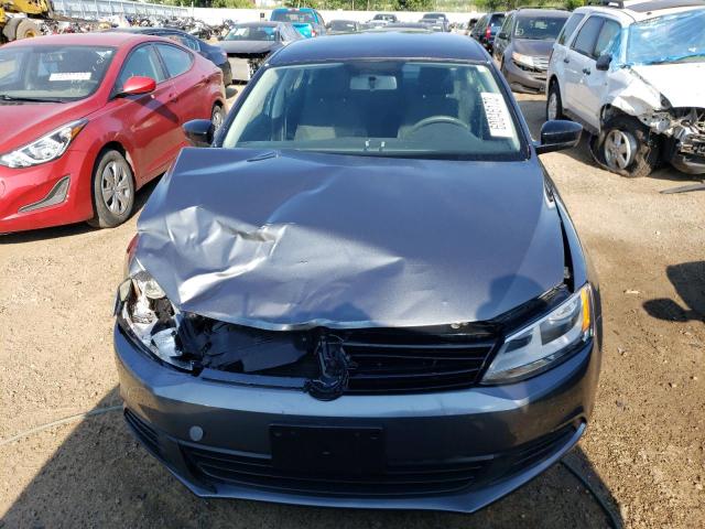 3VW2K7AJXDM217090 - 2013 VOLKSWAGEN JETTA BASE 灰色 照片 5