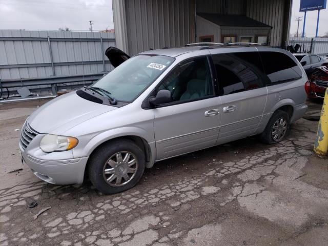 2C8GP64L05R131880 - 2005 CHRYSLER TOWN & COU LIMITED SILVER photo 1