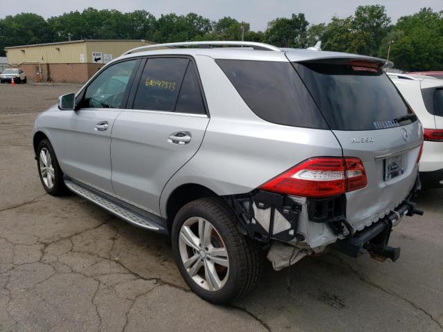 4JGDA5HB6DA233197 - 2013 MERCEDES-BENZ ML 350 4MATIC SILVER photo 2