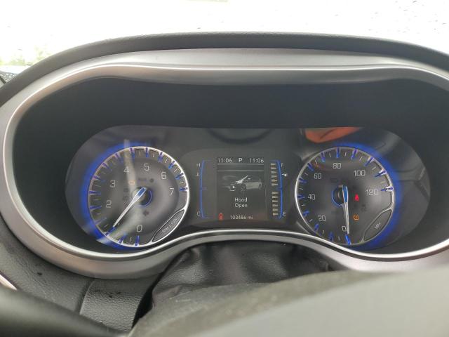 2C4RC1FG6JR227838 - 2018 CHRYSLER PACIFICA TOURING PLUS Արծաթագույն լուսանկար 9