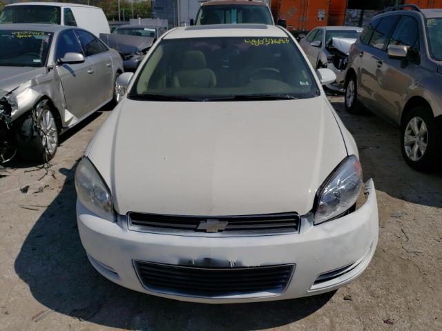 2G1WT58K881368939 - 2008 CHEVROLET IMPALA LT WHITE photo 5