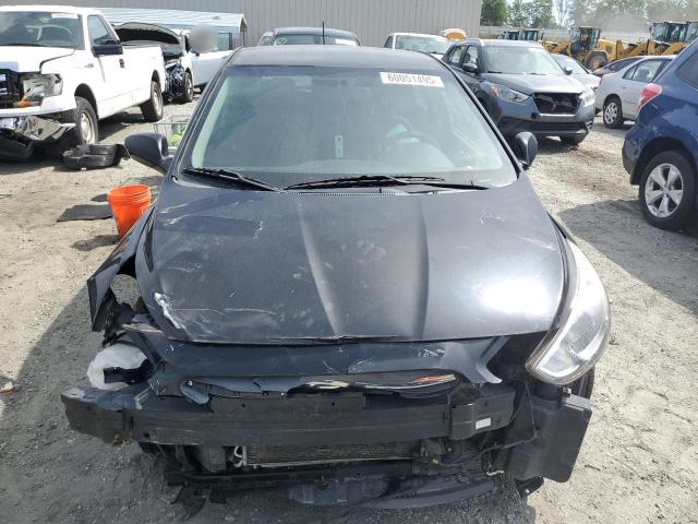 KMHCT5AE9HU364090 - 2017 HYUNDAI ACCENT SE BLACK photo 5