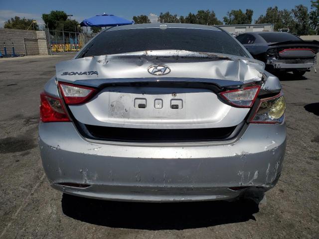 5NPEB4AC6CH330300 - 2012 HYUNDAI SONATA GLS SILVER photo 6