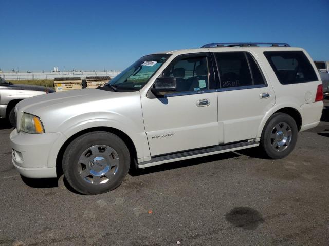 5LMFU285X5LJ17139 - 2005 LINCOLN NAVIGATOR CREAM photo 1