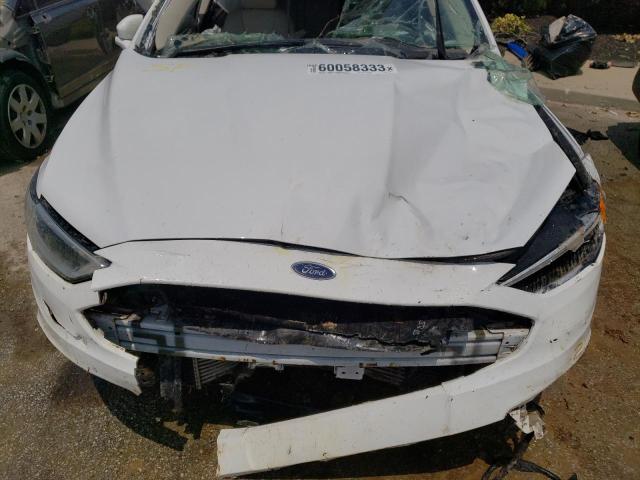 3FA6P0D97JR159121 - 2018 FORD FUSION TITANIUM/PLATINUM WHITE photo 11