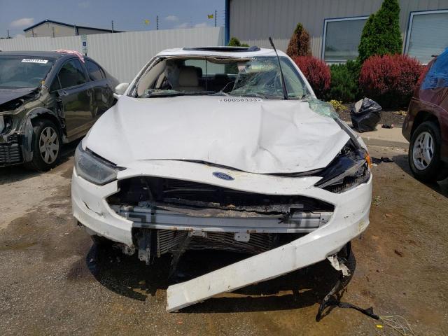 3FA6P0D97JR159121 - 2018 FORD FUSION TITANIUM/PLATINUM WHITE photo 5