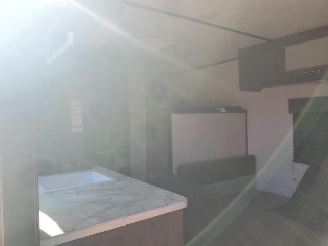 4YDT17B11MH931278 - 2021 COLE CAMPER TWO TONE photo 6