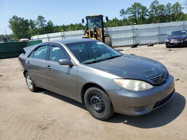 4T1BE32K75U941497 - 2005 TOYOTA CAMRY LE GRAY photo 4