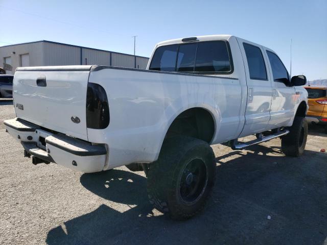 1FTNW21S83EA05793 - 2003 FORD F250 SUPER DUTY WHITE photo 3