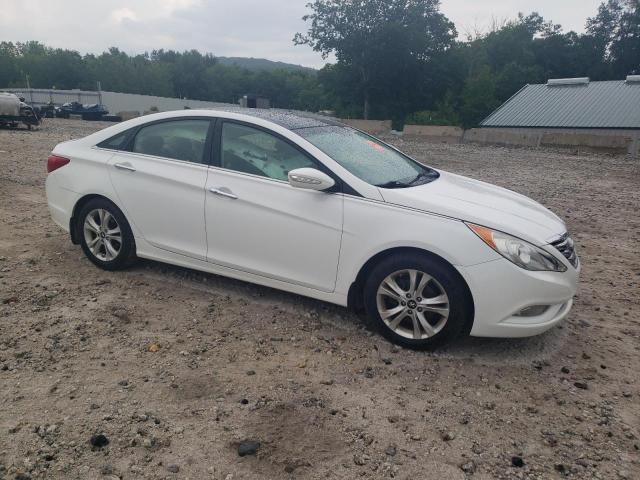 5NPEC4AC7CH390244 - 2012 HYUNDAI SONATA SE WHITE photo 4