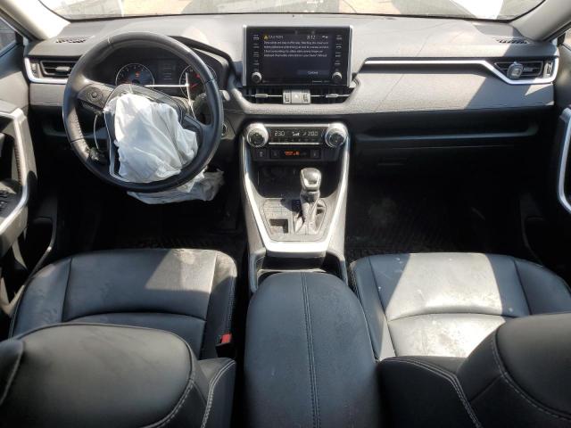 2T3R1RFV5LW101191 - 2020 TOYOTA RAV4 XLE WHITE photo 8