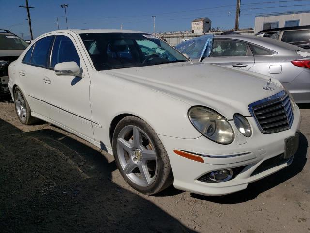 WDBUF56X89B399547 - 2009 MERCEDES-BENZ E 350 WHITE photo 4