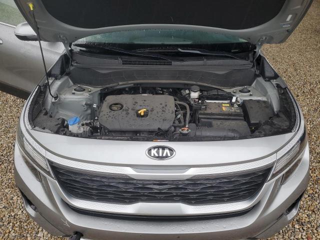 KNDEU2AA2M7093260 - 2021 KIA SELTOS S SILVER photo 12