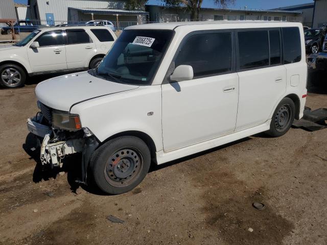 JTLKT334250216220 - 2005 TOYOTA SCION XB WHITE photo 1