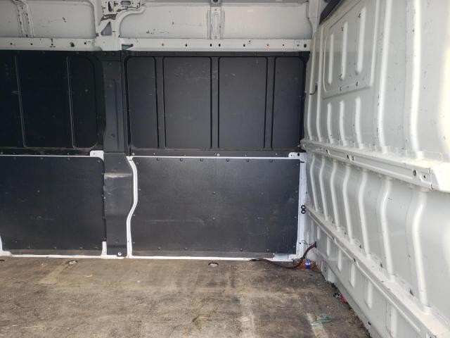 3C6TRVDG9HE538830 - 2017 RAM PROMASTER 2500 HIGH 双色 照片 11