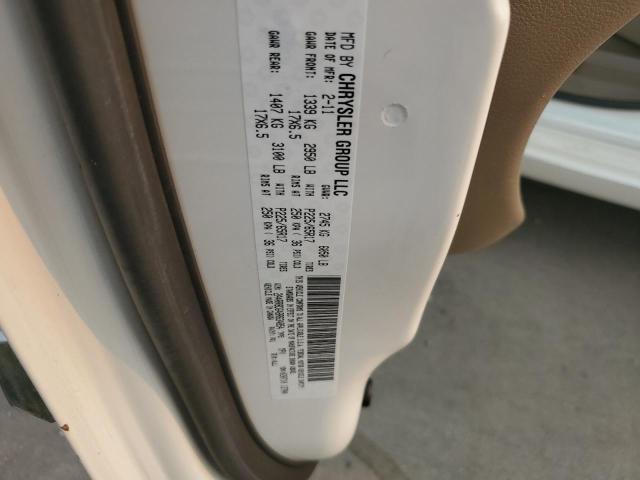 2A4RR8DG4BR634854 - 2011 CHRYSLER TOWN & COU TOURING L WHITE photo 13