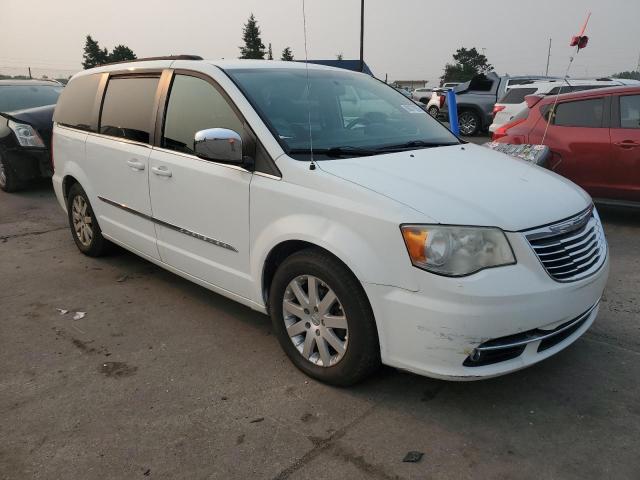 2A4RR8DG4BR634854 - 2011 CHRYSLER TOWN & COU TOURING L WHITE photo 4