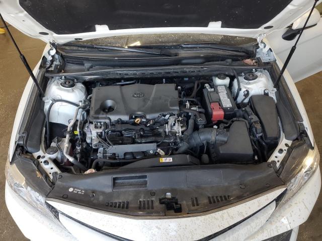 4T1F11AK2LU400230 - 2020 TOYOTA CAMRY XLE WHITE photo 11