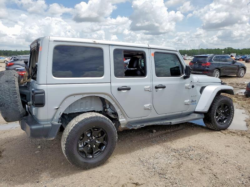 1C4JJXP67NW213763 - 2022 JEEP WRANGLER U SAHARA 4XE SILVER photo 3
