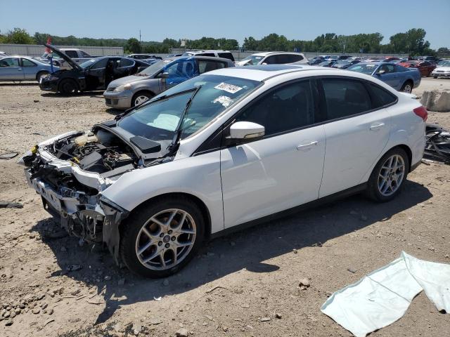 1FADP3F28FL363604 - 2015 FORD FOCUS SE WHITE photo 1