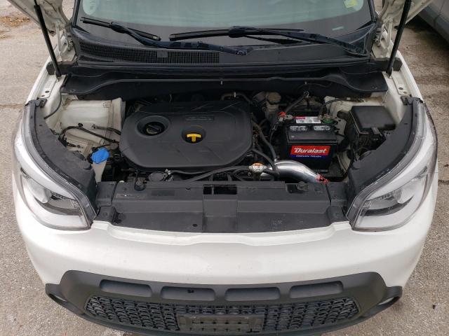 KNDJP3A5XE7055467 - 2014 KIA SOUL + WHITE photo 11