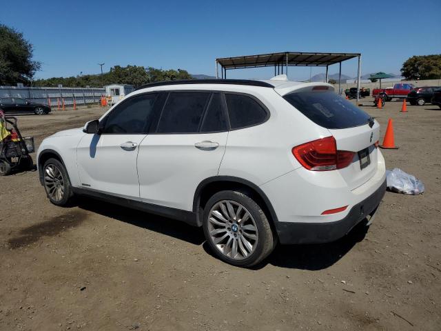 WBAVM1C53DVW41673 - 2013 BMW X1 SDRIVE28I WHITE photo 2