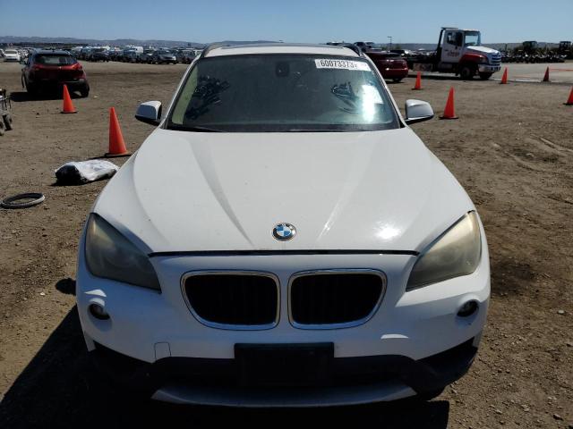 WBAVM1C53DVW41673 - 2013 BMW X1 SDRIVE28I WHITE photo 5