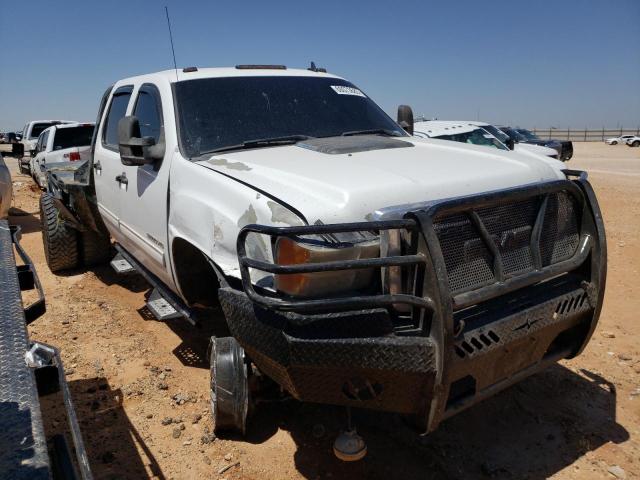 1GT423C82CF124514 - 2012 GMC SIERRA K3500 SLE WHITE photo 4