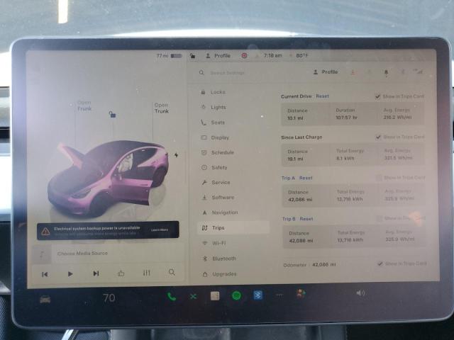 7SAYGDEF6NF398880 - 2022 TESLA MODEL Y GRAY photo 9