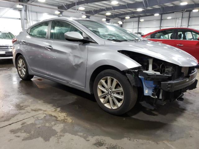 5NPDH4AE5GH689915 - 2016 HYUNDAI ELANTRA SE SILVER photo 4