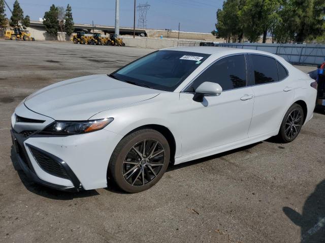 4T1G11AK5RU242186 - 2024 TOYOTA CAMRY SE NIGHT SHADE SILVER photo 1