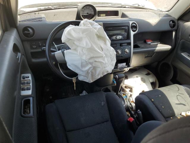 JTLKT324X64105040 - 2006 TOYOTA SCION XB GRAY photo 8