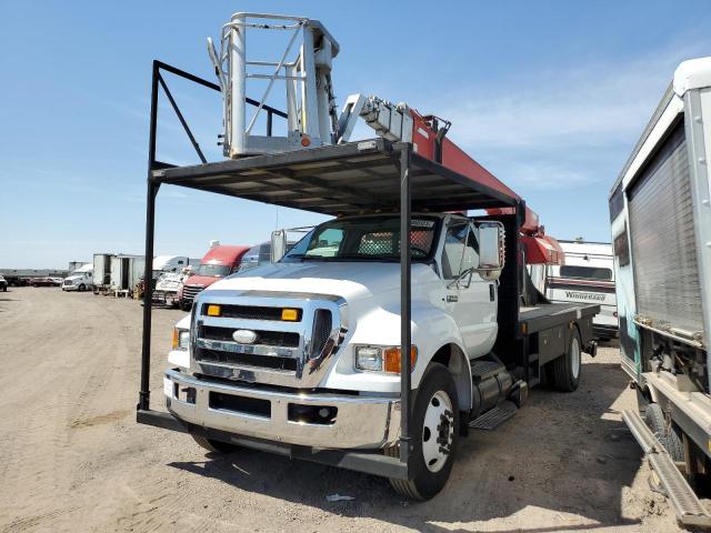 3FRNF65C18V646194 - 2008 FORD F650 SUPER DUTY WHITE photo 2