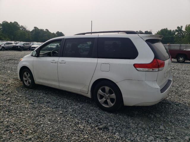 5TDKK3DC7CS189479 - 2012 TOYOTA SIENNA LE WHITE photo 2