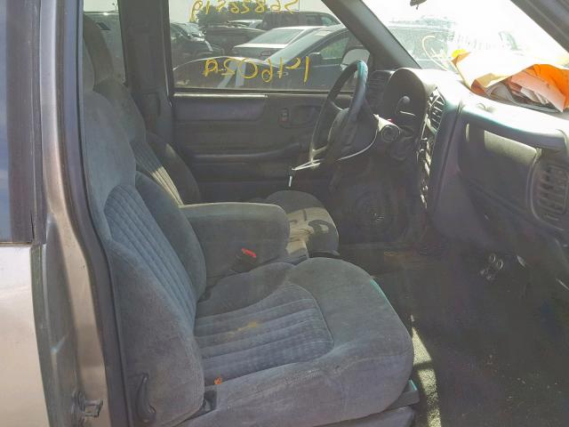 1GCDT19WX1K170054 - 2001 CHEVROLET S TRUCK S10  photo 5