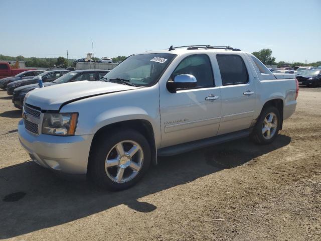 3GNTKGE34BG368206 - 2011 CHEVROLET AVALANCHE LTZ SILVER photo 1