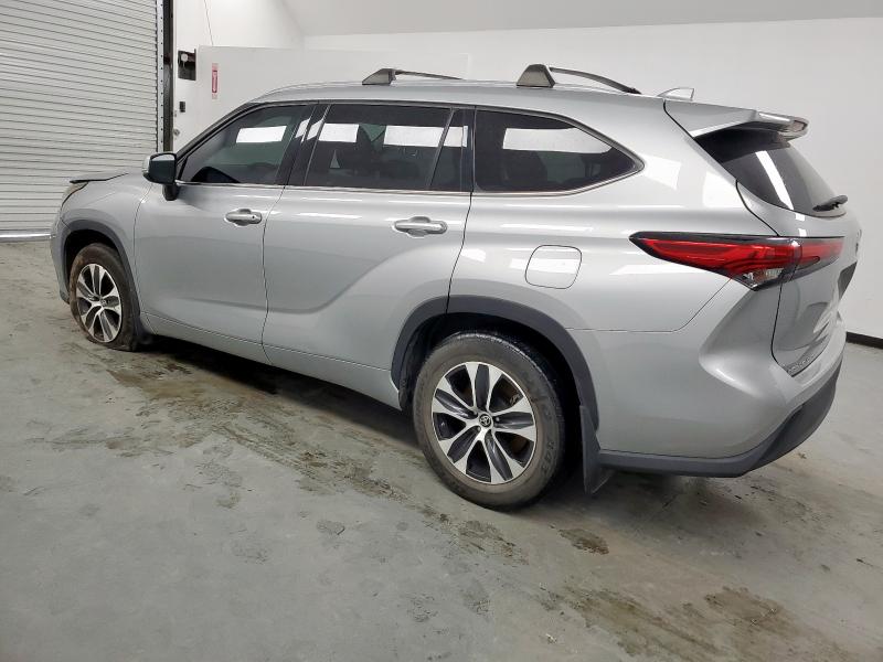 5TDHZRBH7MS072199 - 2021 TOYOTA HIGHLANDER XLE SILVER photo 2