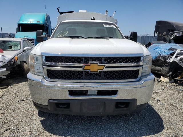 1GB3CZCG4CF199125 - 2012 CHEVROLET SILVERADO C3500 WHITE photo 5