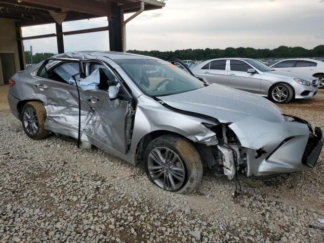 4T1BF1FK1FU001970 - 2015 TOYOTA CAMRY LE SILVER photo 4