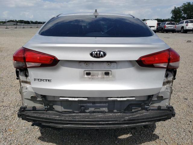 3KPFK4A73HE069209 - 2017 KIA FORTE LX SILVER photo 6