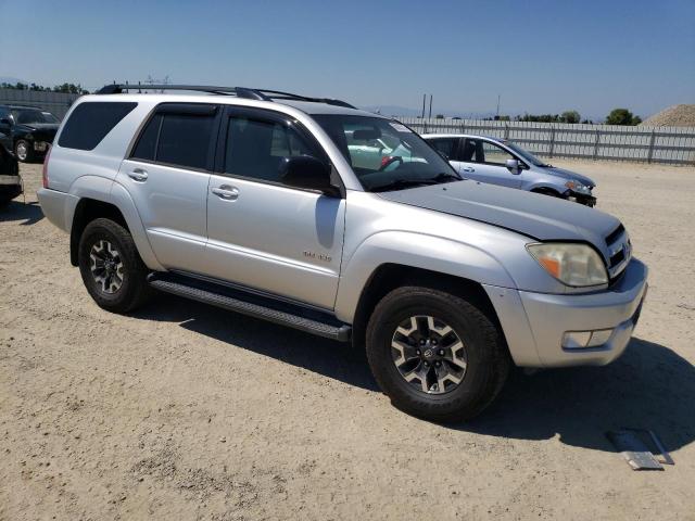 JTEBU14R750063739 - 2005 TOYOTA 4RUNNER SR5 SILVER photo 4